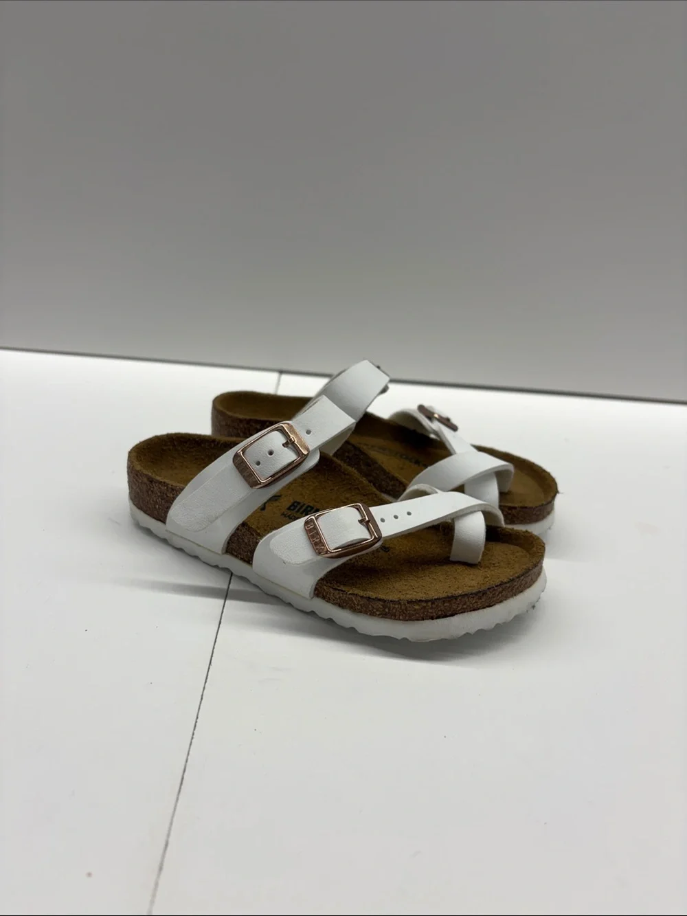 NEW Birkenstock Kids White Buckle Cork Footbed Sandals Size 9-9.5